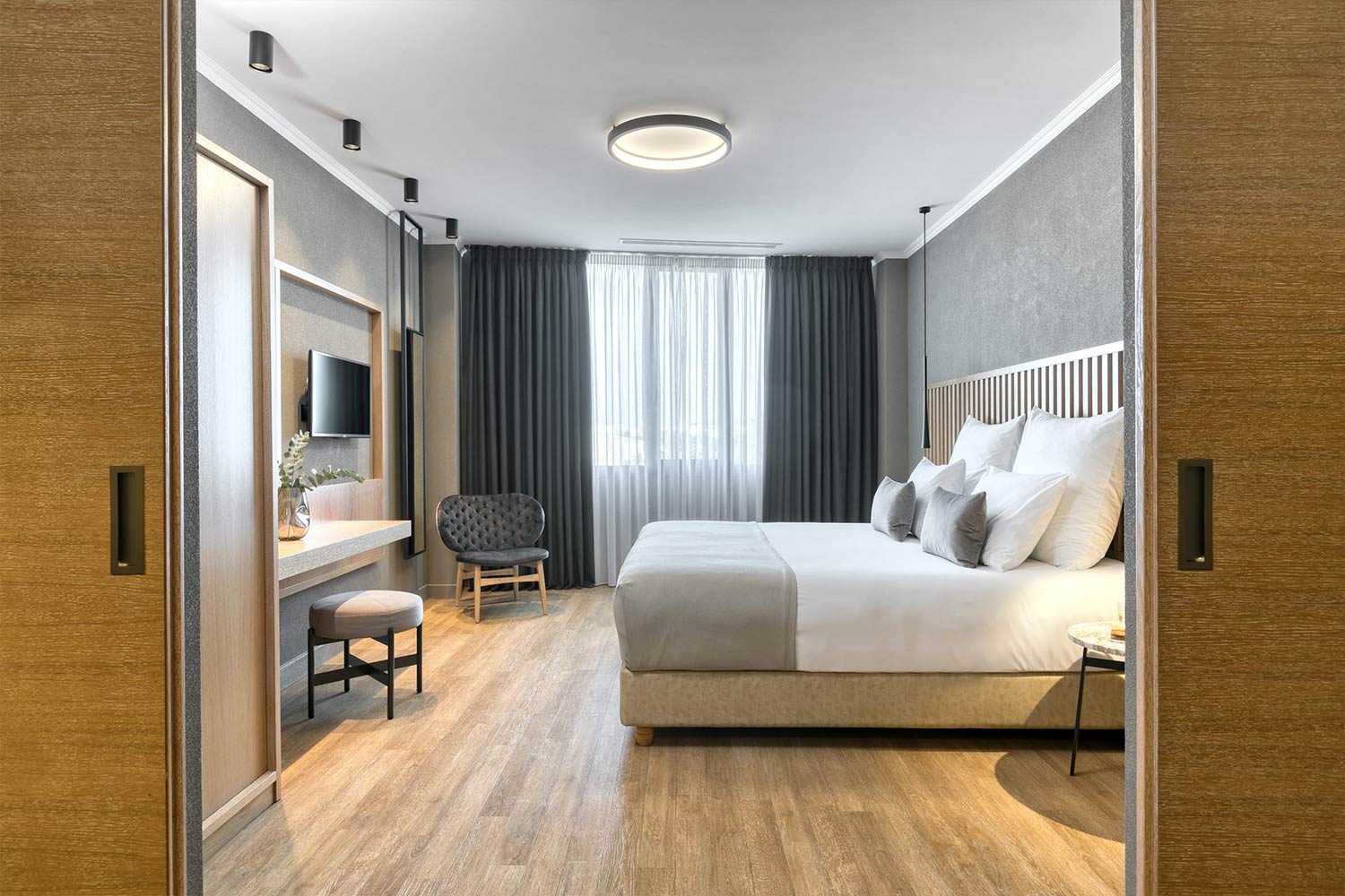 Tiara Holidays - Porto Palace Hotel - executive suite - bedroom